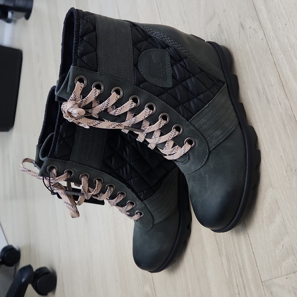 Sorel lexie wedge boots Size 7 - Picture 1 of 4